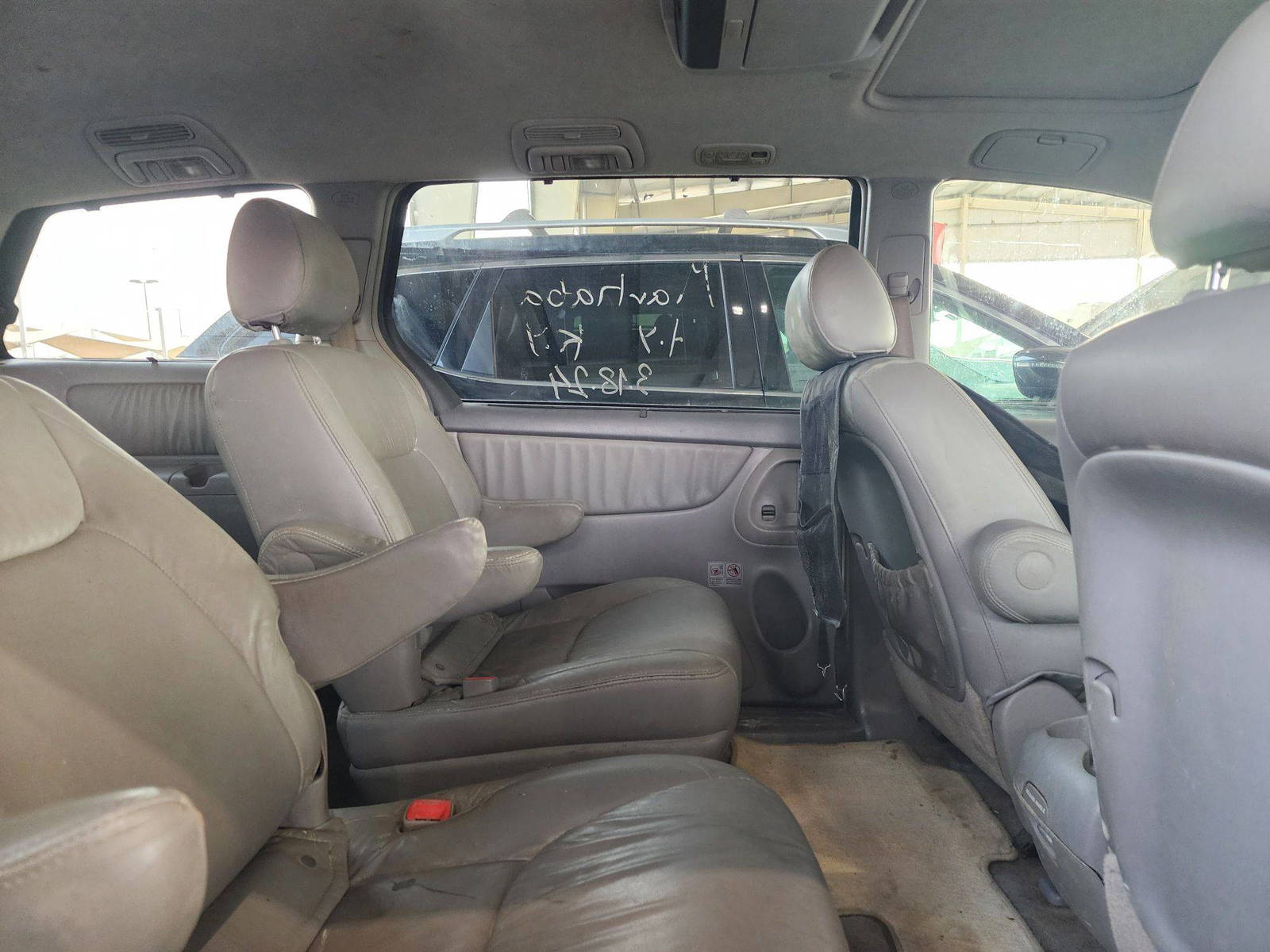 2008 TOYOTA SIENNA — 144860 Miles — Lot 38400077 — Souq - Marhaba Auctions Used Cars - Image 8