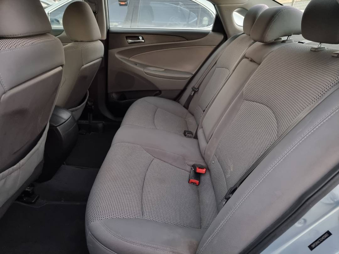 2012 HYUNDAI SONATA — 171902 Miles — Lot 215478 — Souq - Marhaba Auctions Used Cars - Image 6
