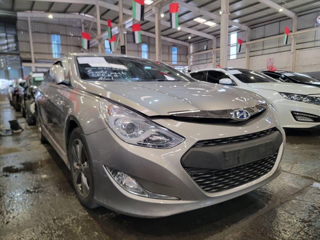 2012 HYUNDAI SONATA — 181256 KM — Lot 031875 — Main - Marhaba Auctions Used Cars - Image 4