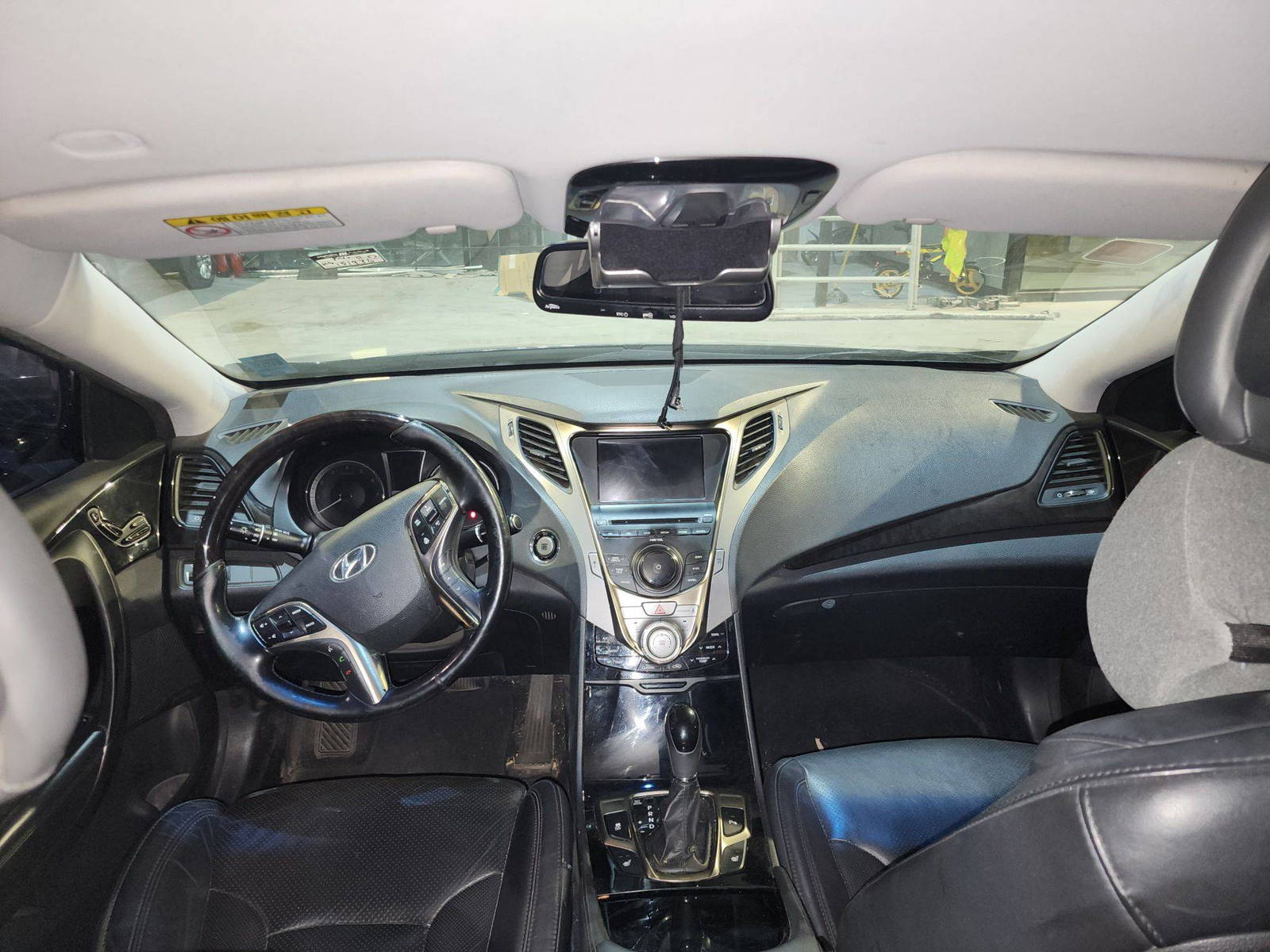 HYUNDAI GRANDEUR 2012 - Marhaba Auction Used Cars - Image 8