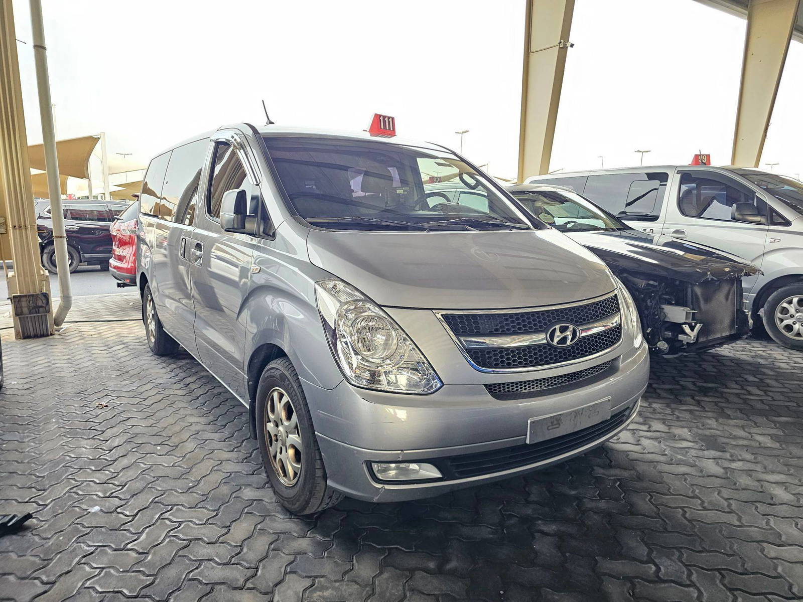 2016 HYUNDAI GRAND STAREX — 270335 KM — Lot 746203 — Souq - Marhaba Auctions Used Cars - Image 5