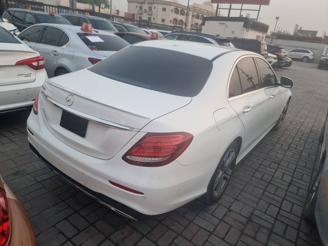2017 MERCEDES BENZ E-300 — 92012 KM — Lot A387533 - Marhaba Auctions Used Cars - Image 5