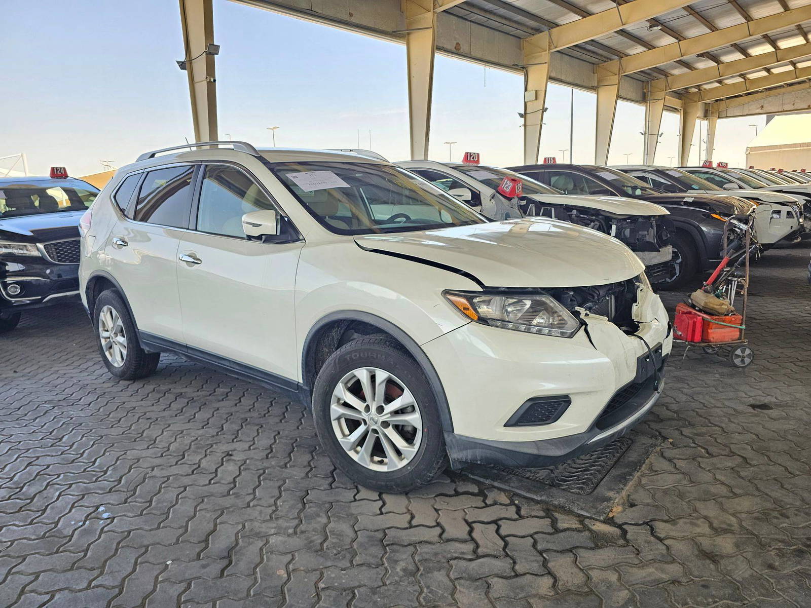 NISSAN ROGUE 2016 - Marhaba Auction Used Cars - Image 4