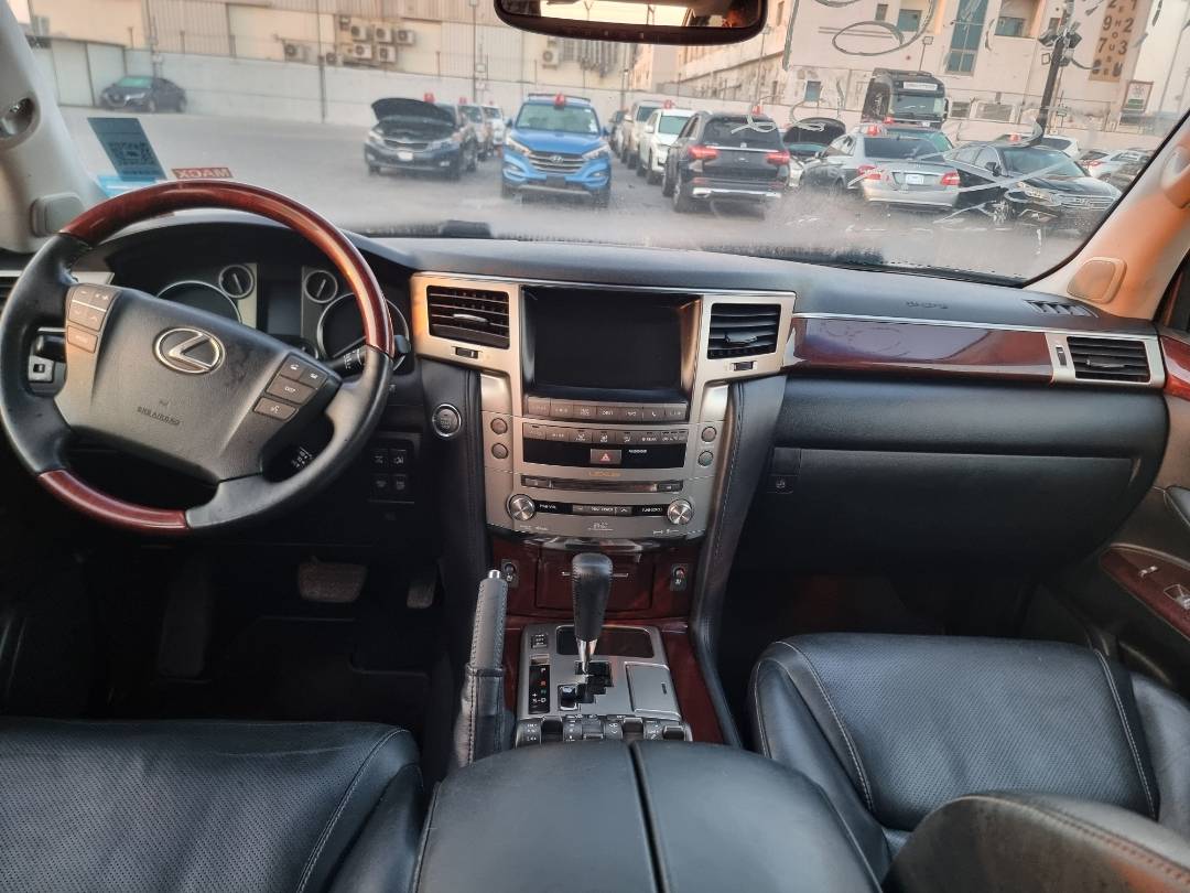 2013 LEXUS LX 570 — 136299 Miles — Lot 125478 — Ind. 12 - Marhaba Auctions Used Cars - Image 7