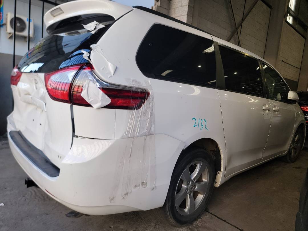 2015 TOYOTA SIENNA — 173296 Miles — Lot 82923813 - Marhaba Auctions Used Cars - Image 3