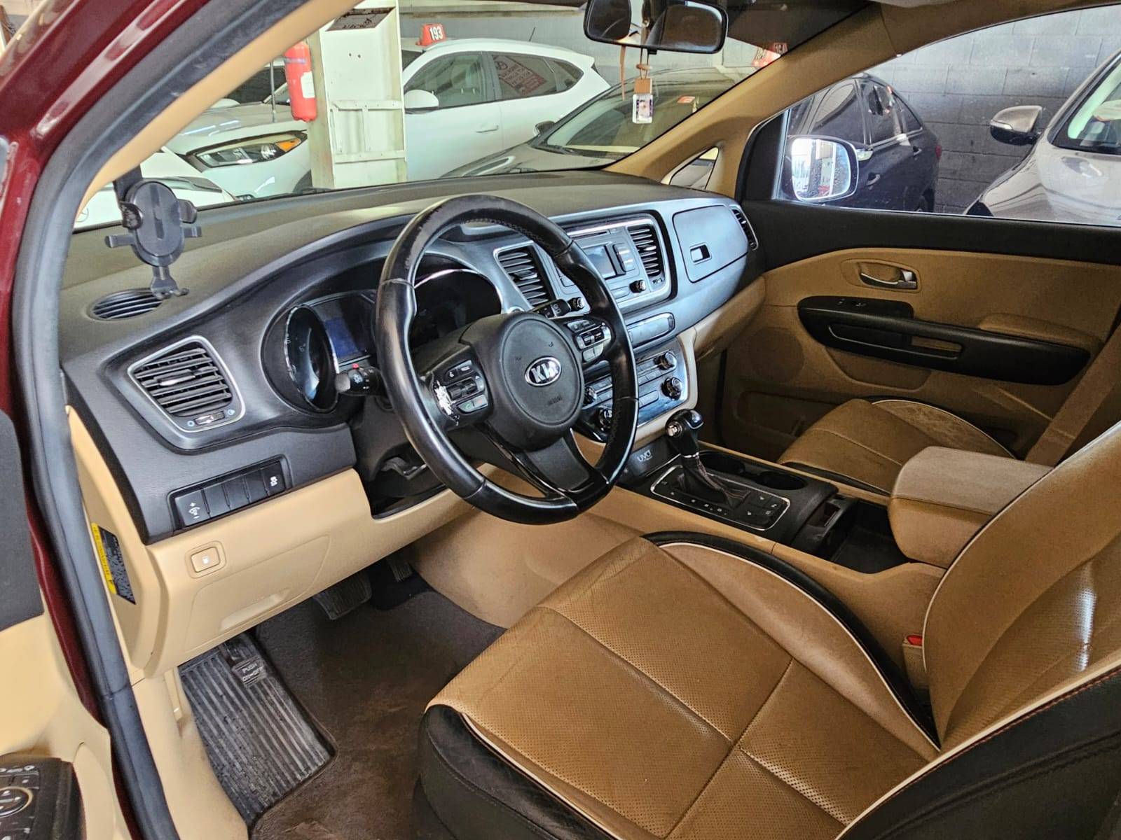 2017 KIA SEDONA — 155673 Miles — Lot H6237886 — Main - Marhaba Auctions Used Cars - Image 6