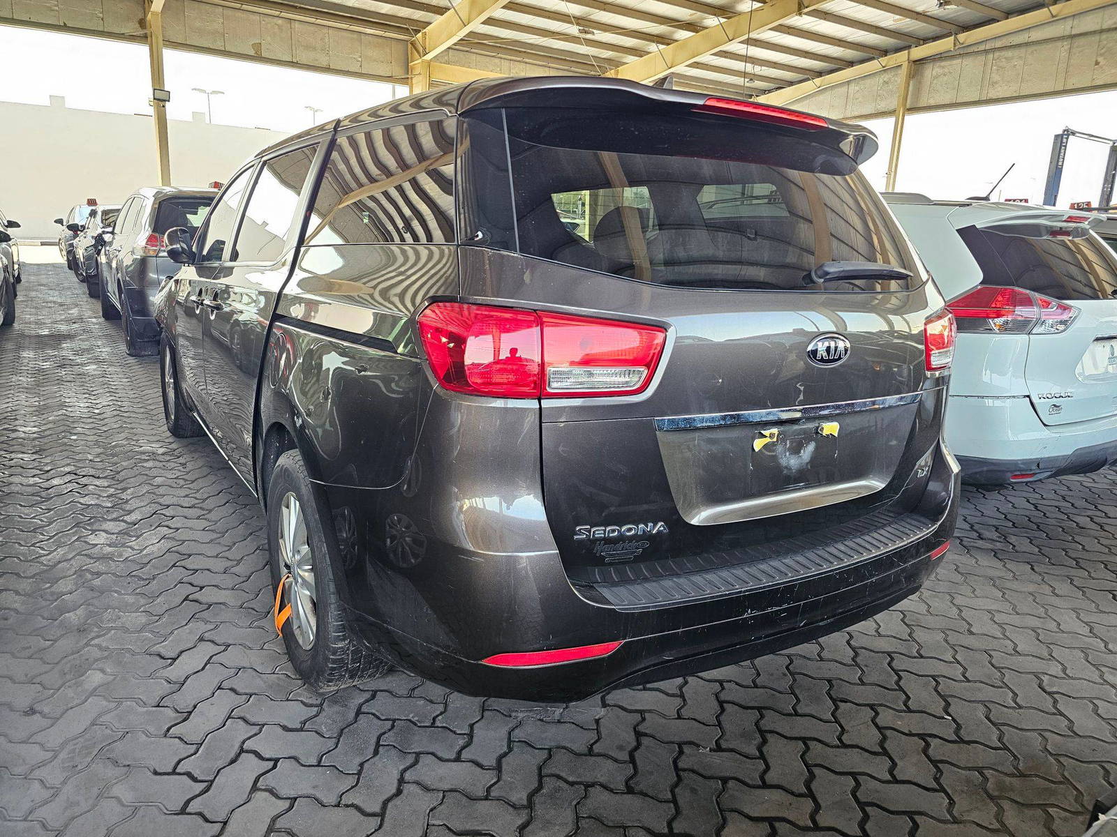 KIA SEDONA 2018 - Marhaba Auction Used Cars - Image 4