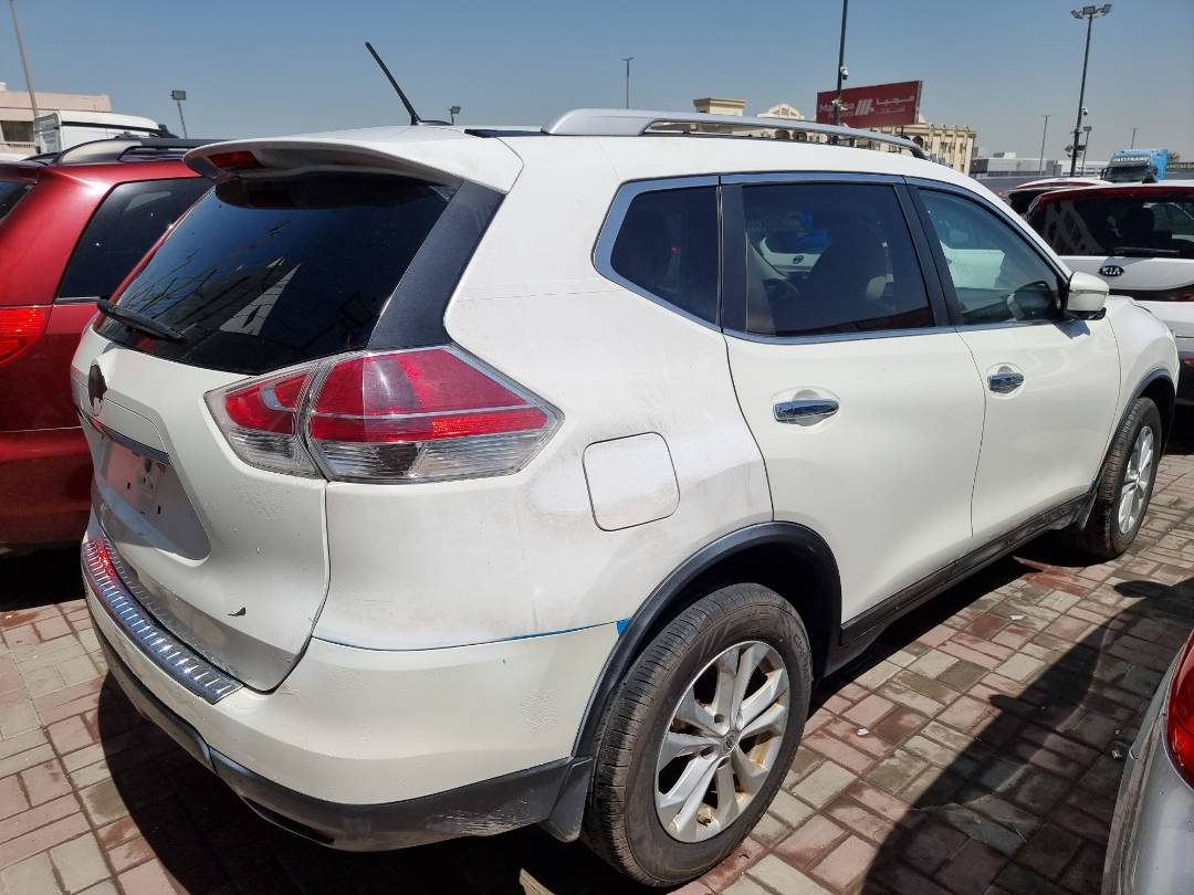2015 NISSAN ROGUE — 160405 Miles — Lot 215487 — Ind. 12 - Marhaba Auctions Used Cars - Image 4
