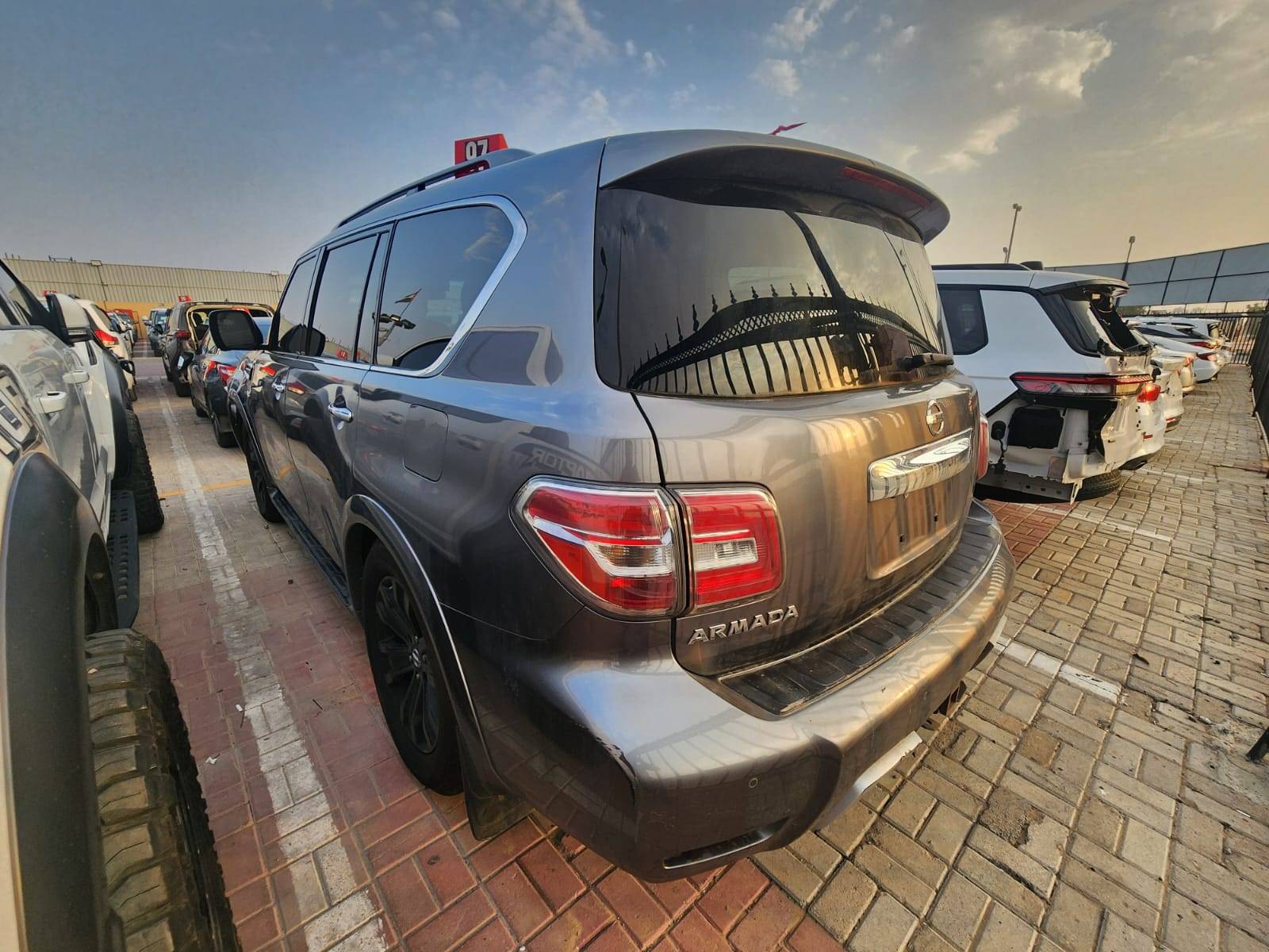 NISSAN ARMADA