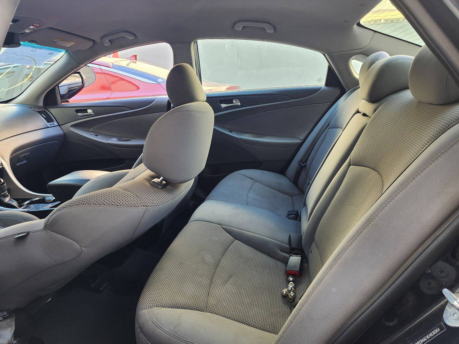 2014 HYUNDAI SONATA — 192110 Miles — Lot 67702884 — Al Quoz - Marhaba Auctions Used Cars - Image 7