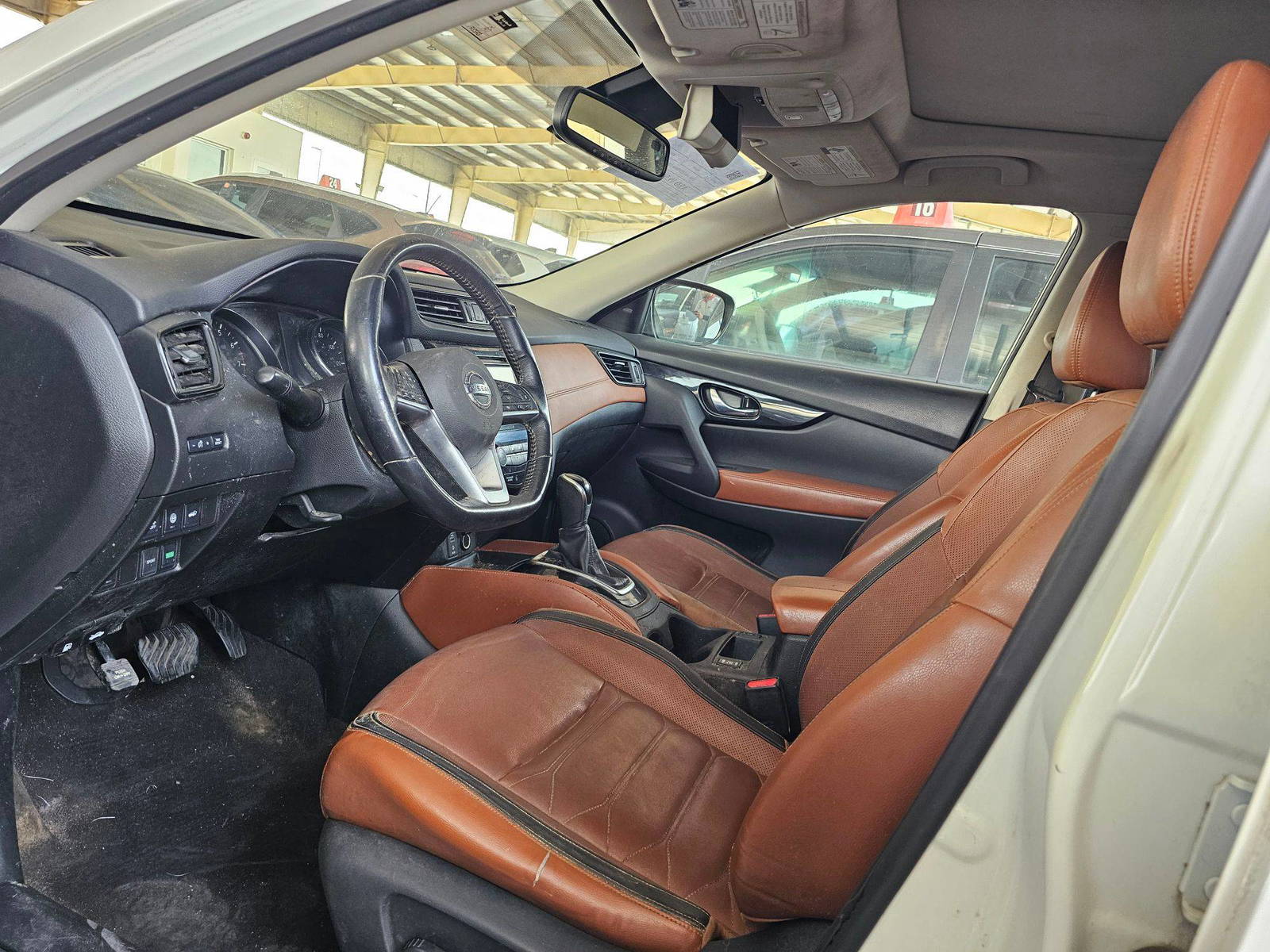 NISSAN ROGUE 2017 - Marhaba Auction Used Cars - Image 9