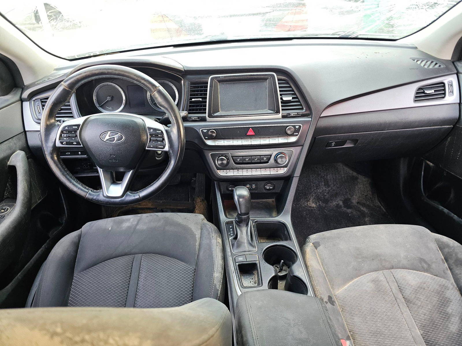 HYUNDAI SONATA 2019 - Marhaba Auction Used Cars - Image 8