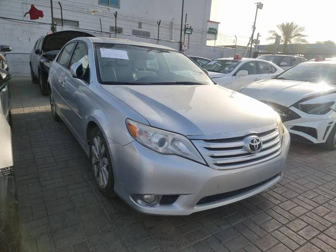 TOYOTA AVALON