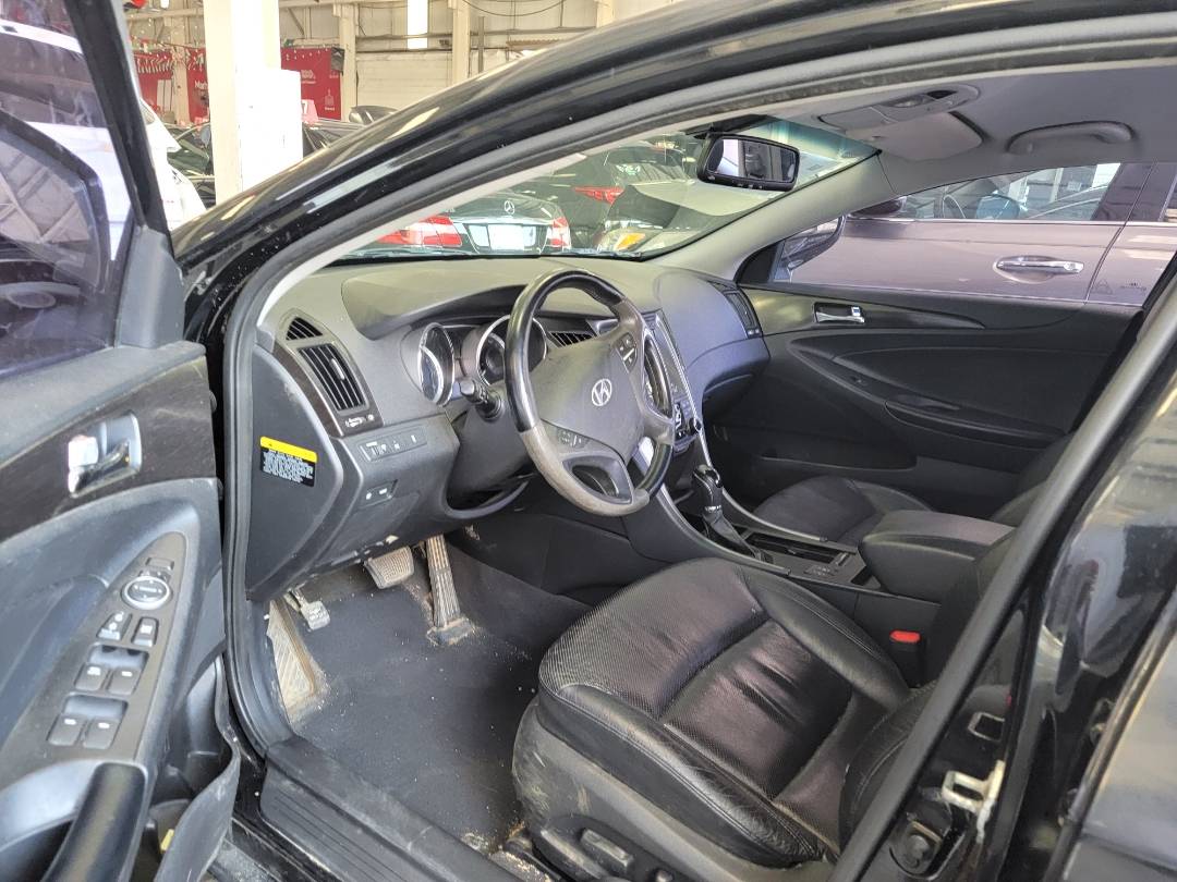 2012 HYUNDAI SONATA — 207576 KM — Lot 439437 — Main - Marhaba Auctions Used Cars - Image 6