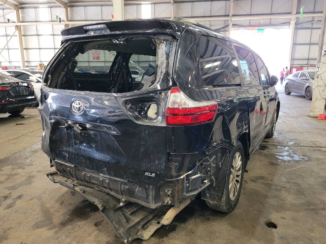 2017 TOYOTA SIENNA — 201948 Miles — Lot HS878210 — Main - Marhaba Auctions Used Cars - Image 4