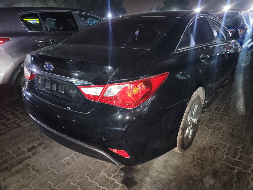 2012 HYUNDAI SONATA — 209579 KM — Lot CA052192 — Souq - Marhaba Auctions Used Cars - Image 3