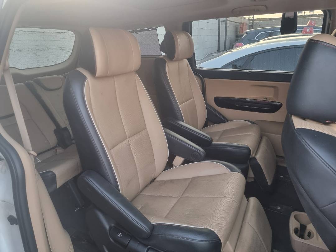 2015 KIA SEDONA — 210736 Miles — Lot 034550 — Ind. 12 - Marhaba Auctions Used Cars - Image 4