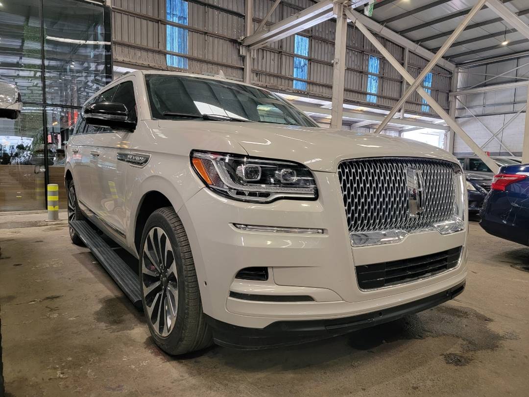 2023 LINCOLN NAVIGATOR — 3267 Miles — Lot EL01290 — Main - Marhaba Auctions Used Cars - Image 5