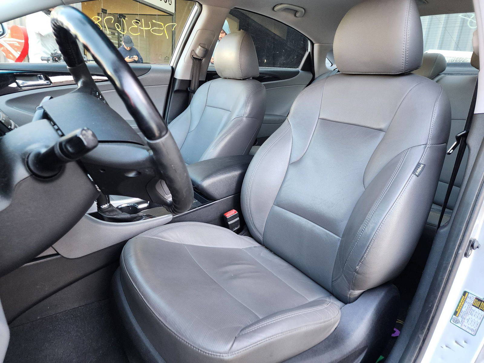 2011 HYUNDAI SONATA — 192110 Miles — Lot 75436784 — Al Quoz - Marhaba Auctions Used Cars - Image 9