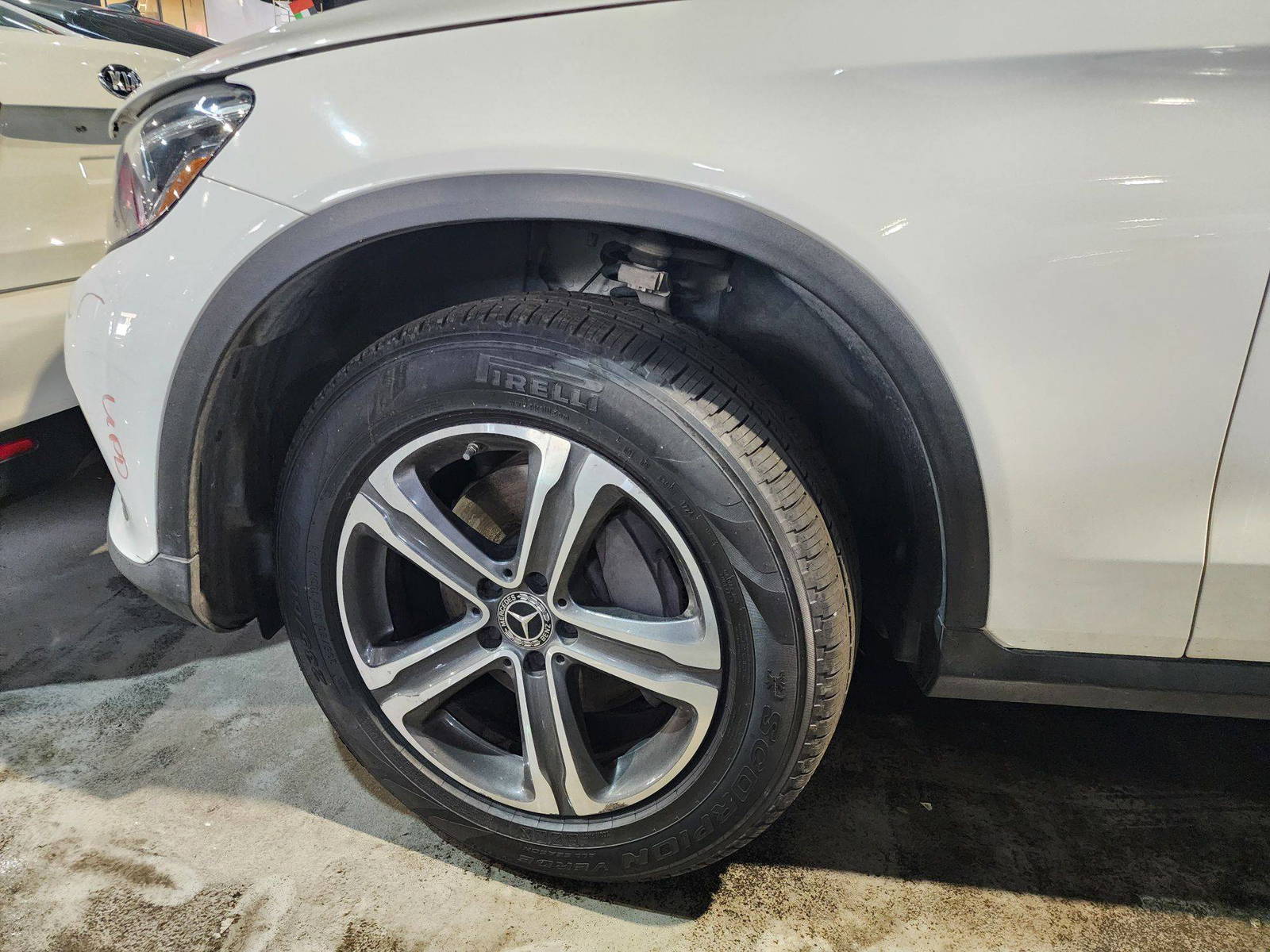 2018 MERCEDES BENZ GLC-300 — 112955 Miles — Lot 073652 — Main - Marhaba Auctions Used Cars - Image 12