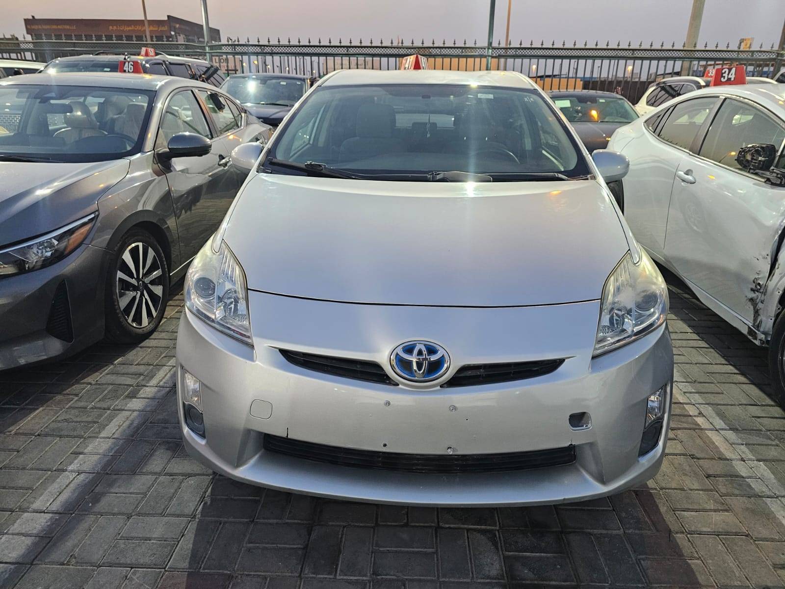 Toyota Prius 2011 view 2