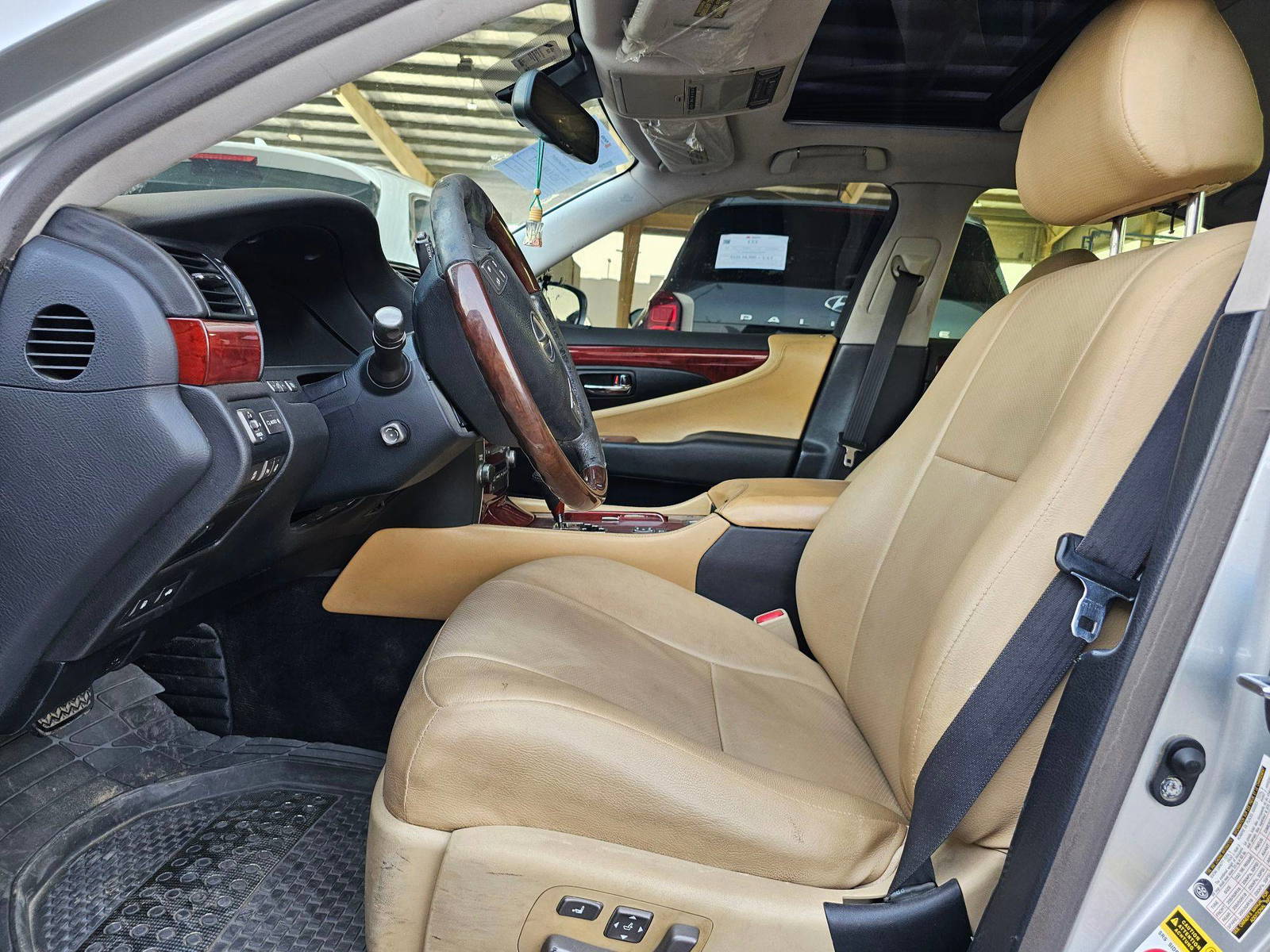 2008 LEXUS LS 460 — 150384 Miles — Lot 85052077 — Souq - Marhaba Auctions Used Cars - Image 9