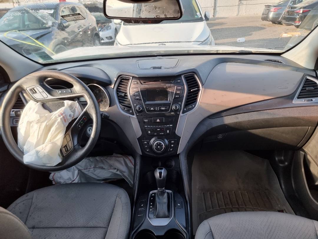 2016 HYUNDAI SANTA FE — 44211 Miles — Lot 125478 — Souq - Marhaba Auctions Used Cars - Image 6