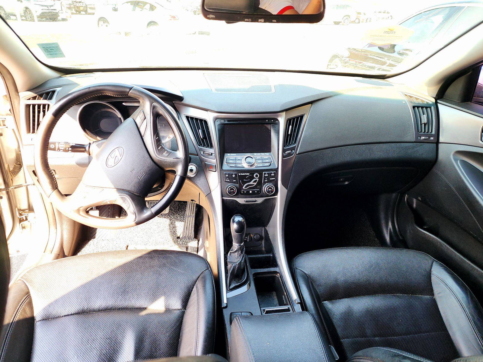 2012 HYUNDAI SONATA — 214451 KM — Lot 039005 — Souq - Marhaba Auctions Used Cars - Image 7