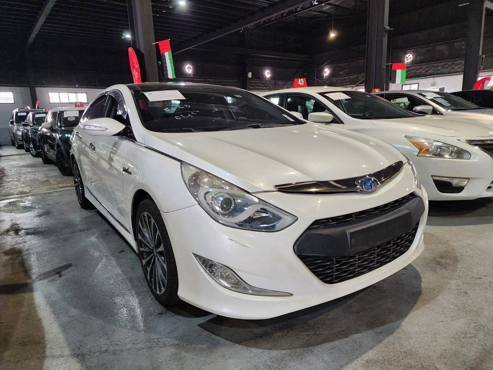 2012 HYUNDAI SONATA — 191807 KM — Lot 13108 — Al Quoz - Marhaba Auctions Used Cars - Image 3