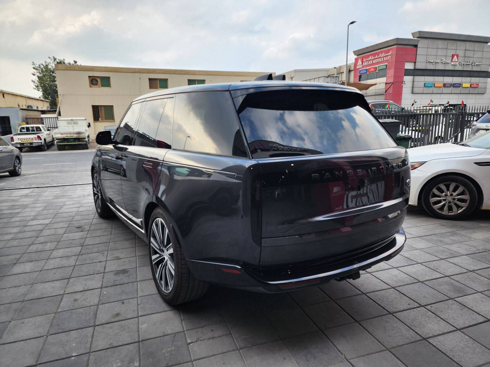 LAND ROVER RANGE ROVER 2023 - Marhaba Auction Used Cars - Image 6