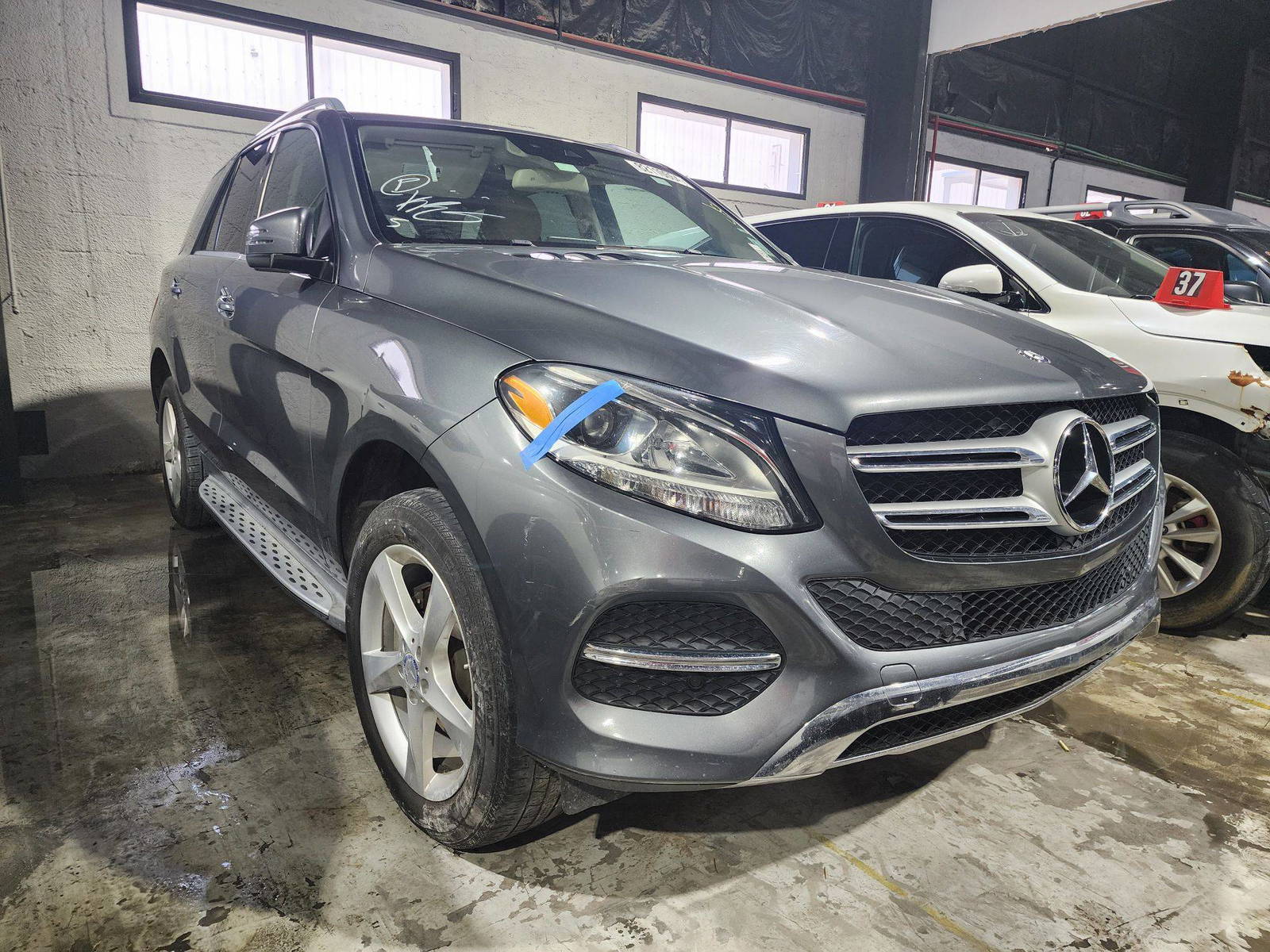 2017 MERCEDES BENZ GLE 350 — 104617 Miles — Lot 842251 — Al Quoz - Marhaba Auctions Used Cars - Image 4