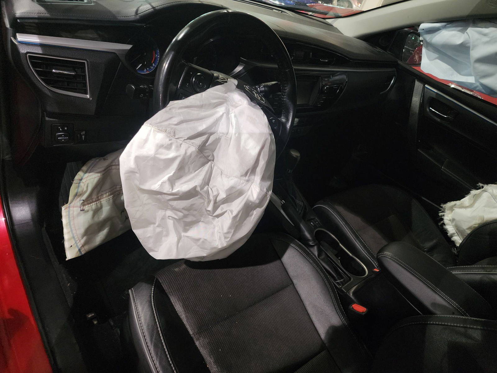 2014 TOYOTA COROLLA — 211391 Miles — Lot 37505540 - Marhaba Auctions Used Cars - Image 4