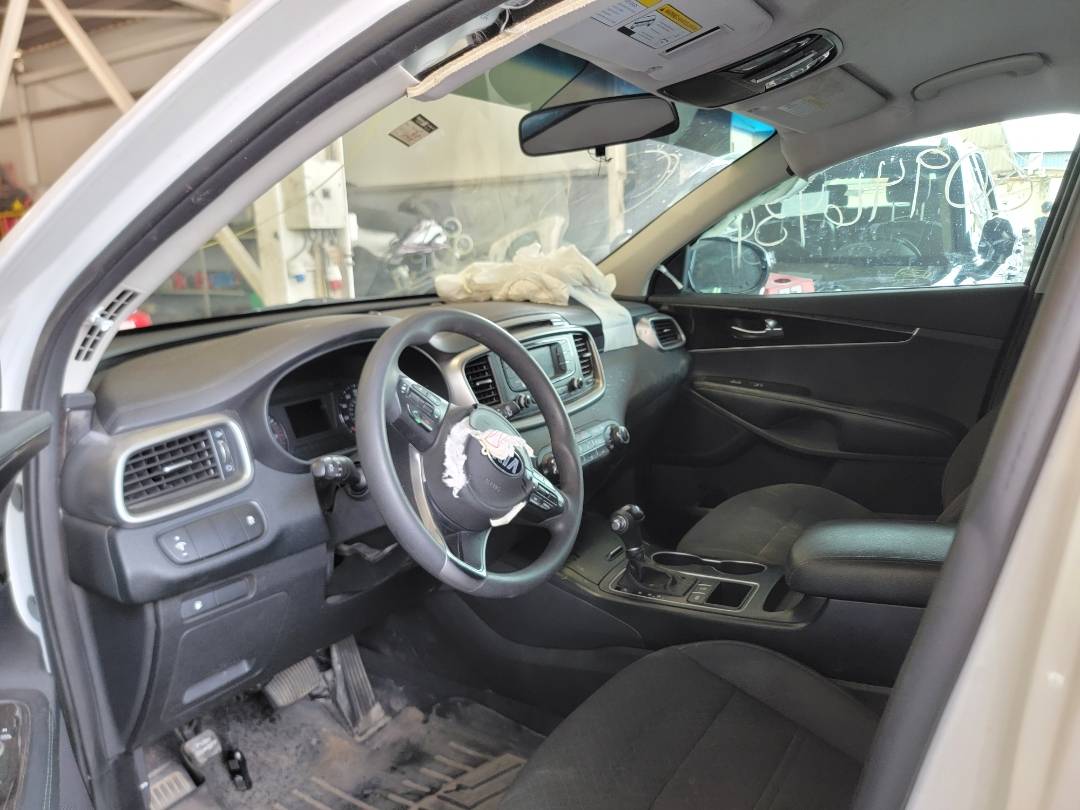 2017 KIA SORENTO — 127958 Miles — Lot G247390 — Main - Marhaba Auctions Used Cars - Image 6
