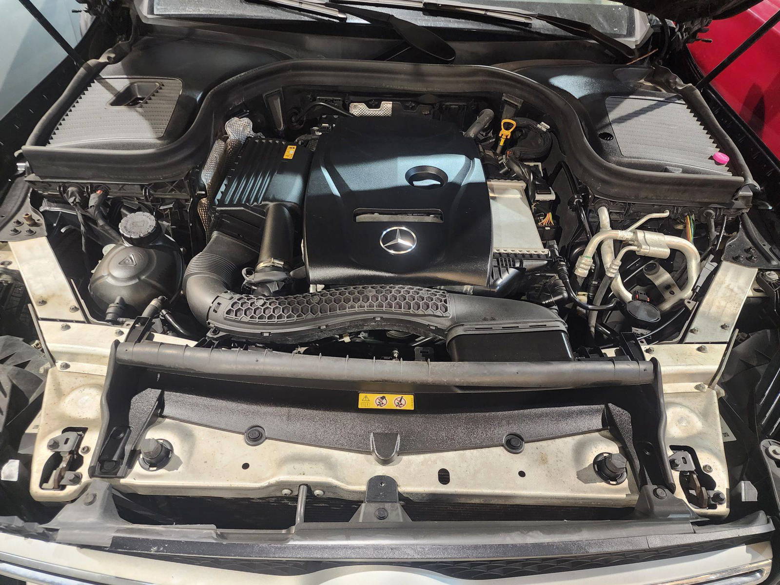 MERCEDES BENZ GLC-300 2019 - Marhaba Auction Used Cars - Image 9