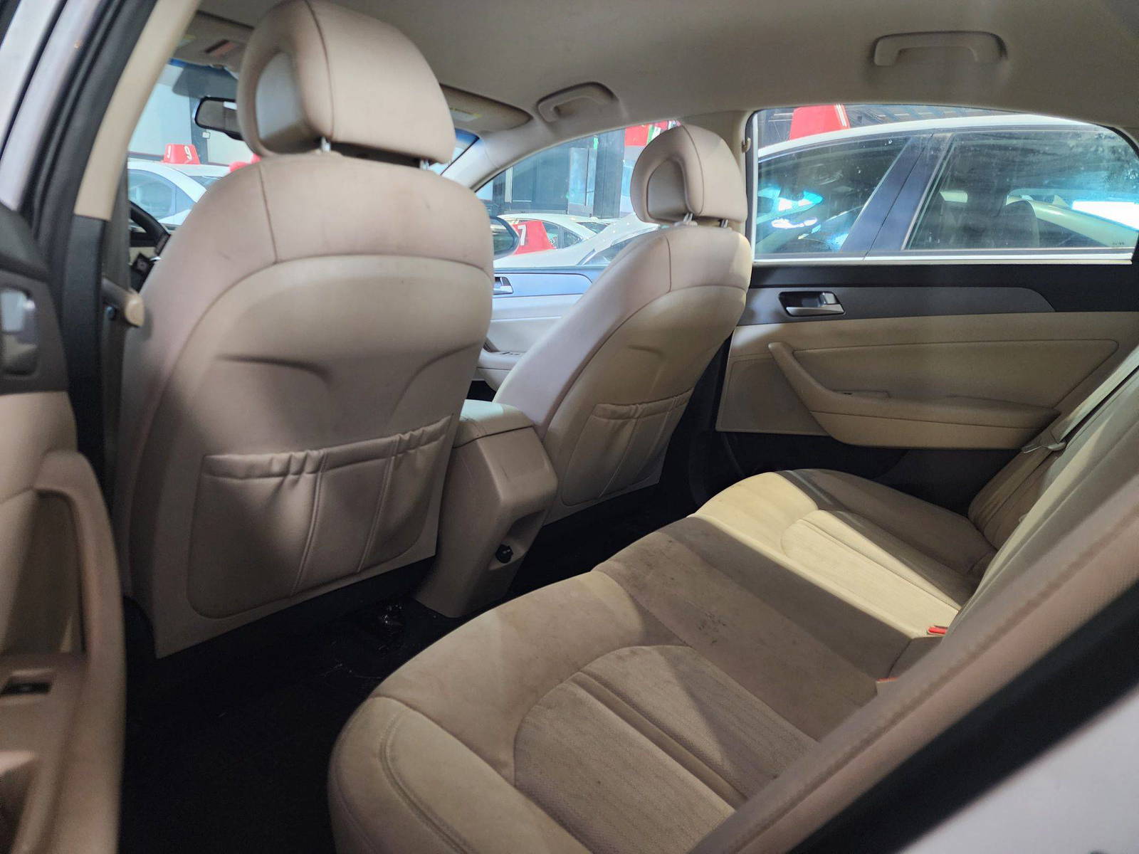 2017 HYUNDAI SONATA — 136747 Miles — Lot 3935252 — Al Quoz - Marhaba Auctions Used Cars - Image 7