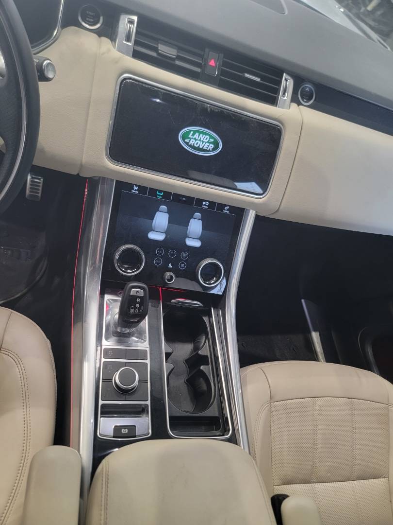 2022 RANG ROVER SPORT — 29848 Miles — Lot NA207302 — Main - Marhaba Auctions Used Cars - Image 10