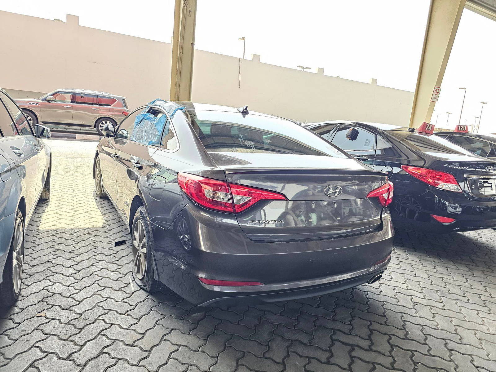 2015 HYUNDAI SONATA — 105399 Miles — Lot 62016205 — Souq - Marhaba Auctions Used Cars - Image 5