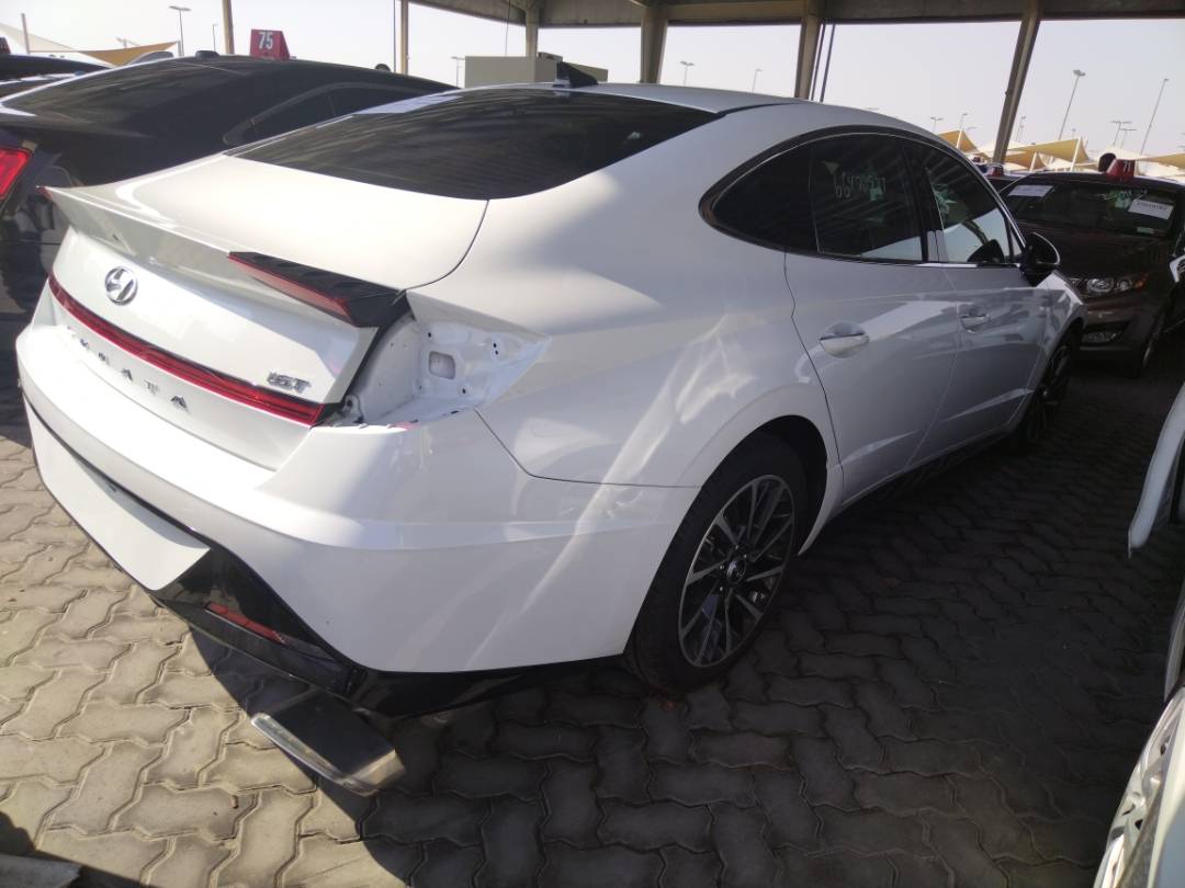 2020 HYUNDAI SONATA — 76441 Miles — Lot 66478973 - Marhaba Auctions Used Cars - Image 4