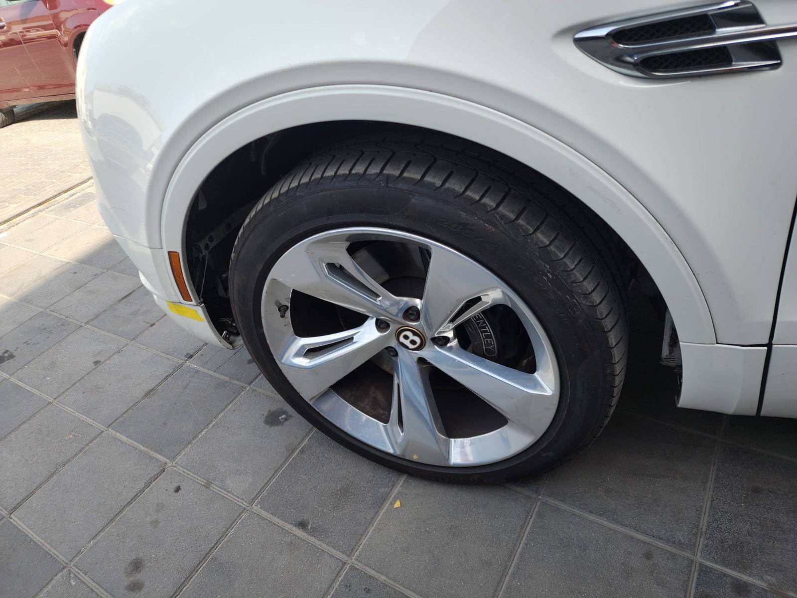 BENTLEY BENTAYGA 2019 - Marhaba Auction Used Cars - Image 7