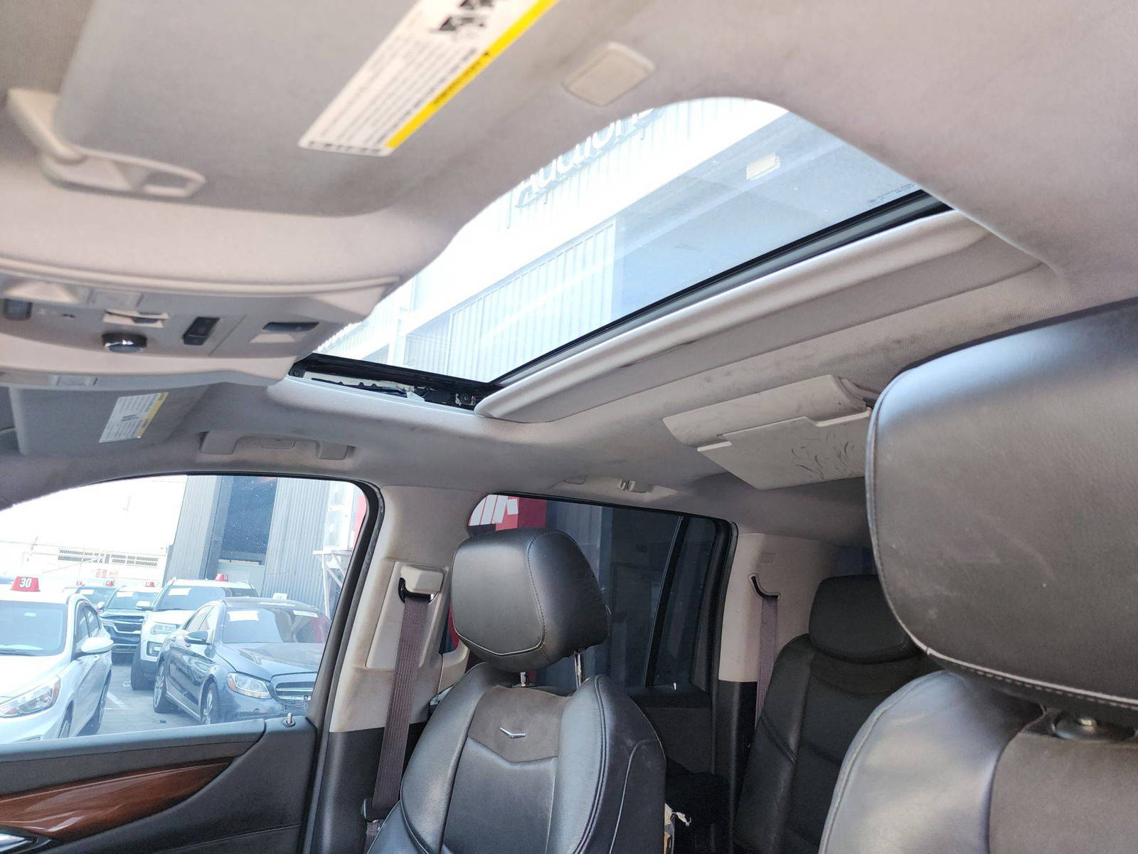 CADILLAC ESCALADE ESV PREMIUM LUXURY 2017 - Marhaba Auction Used Cars - Image 10