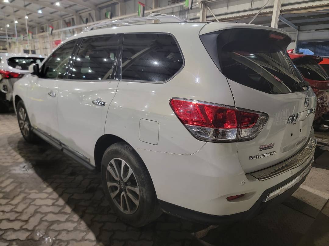 2014 NISSAN PATHFINDER — 158359 Miles — Lot 77533113 - Marhaba Auctions Used Cars - Image 3