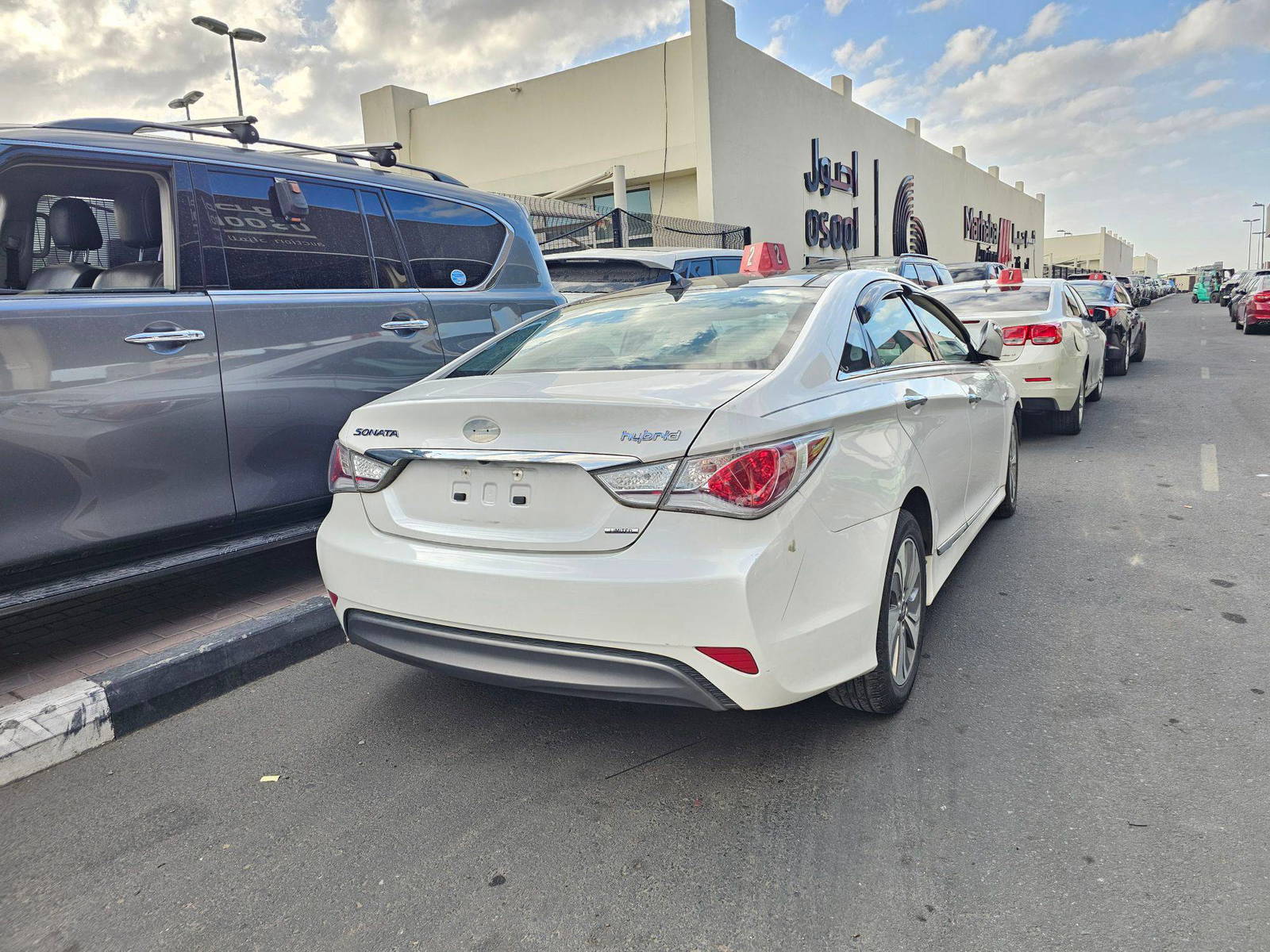 2015 HYUNDAI SONATA — 135748 Miles — Lot 48FA120102 — Souq - Marhaba Auctions Used Cars - Image 3
