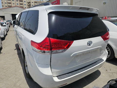 TOYOTA SIENNA