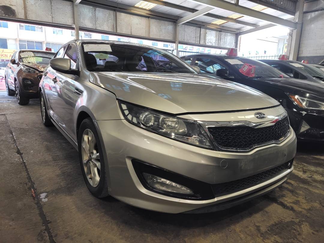 2011 KIA K5 — 291473 KM — Lot 009111 — Main - Marhaba Auctions Used Cars - Image 4