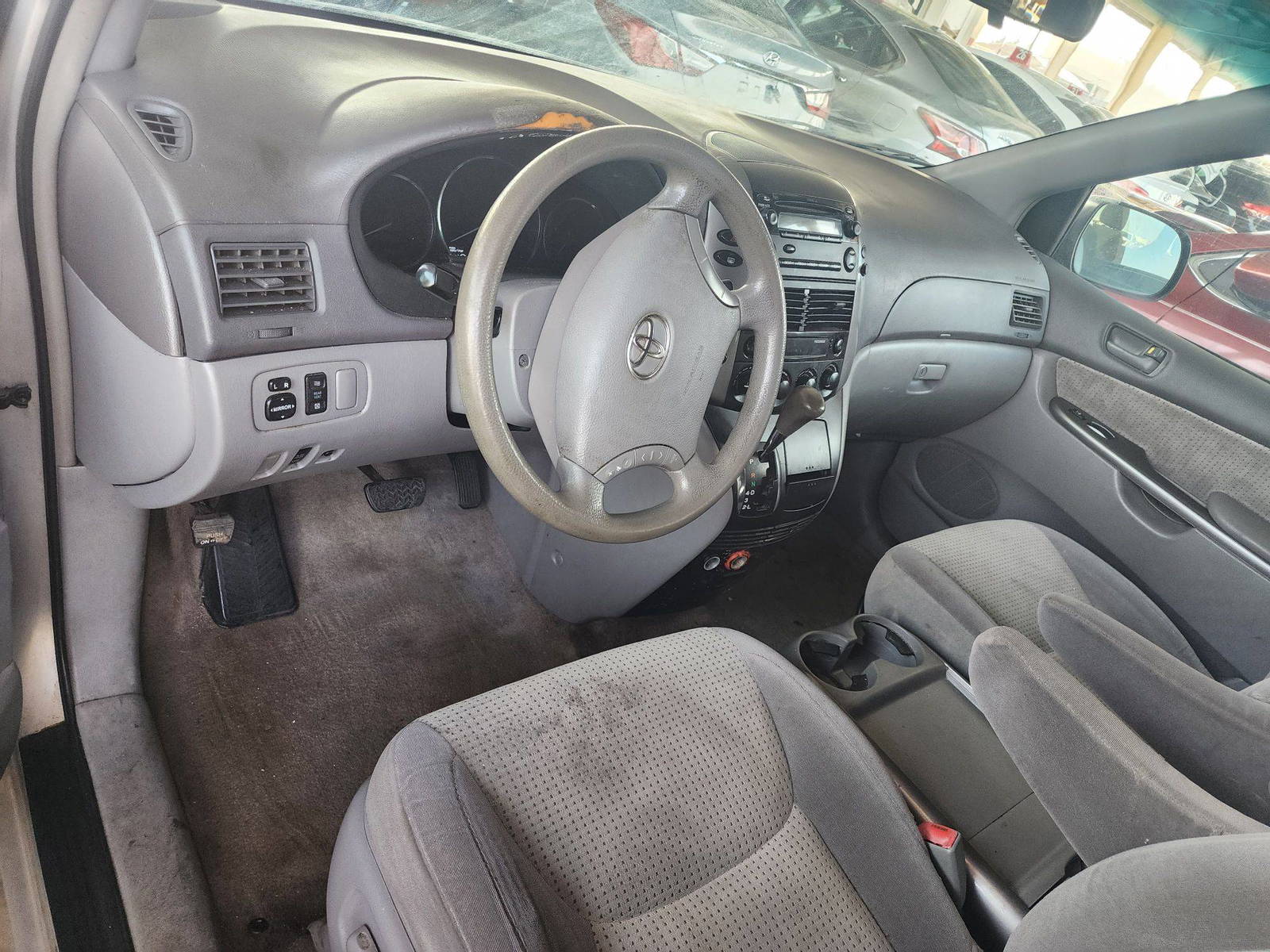 2008 TOYOTA SIENNA — 334480 Miles — Lot 63177713 - Marhaba Auctions Used Cars - Image 4