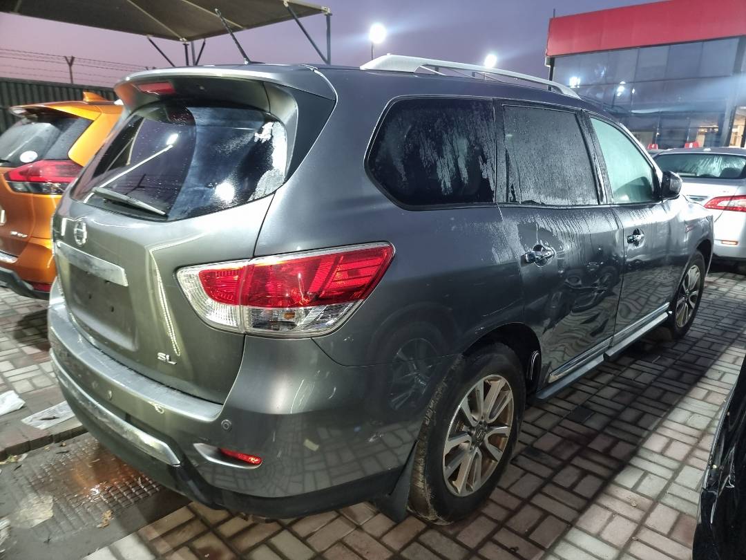2016 NISSAN PATHFINDER — 178308 Miles — Lot 215487 — Ind. 12 - Marhaba Auctions Used Cars - Image 5
