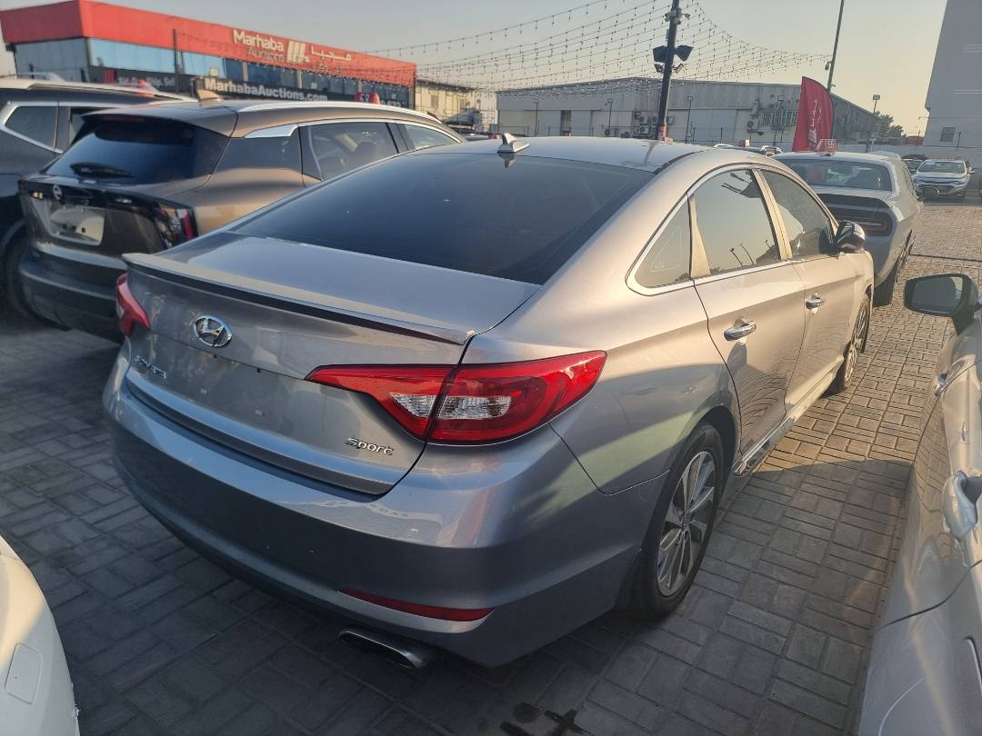 2015 HYUNDAI SONATA SPORT — 200317 Miles — Lot H197583 — Ind. 12 - Marhaba Auctions Used Cars - Image 4