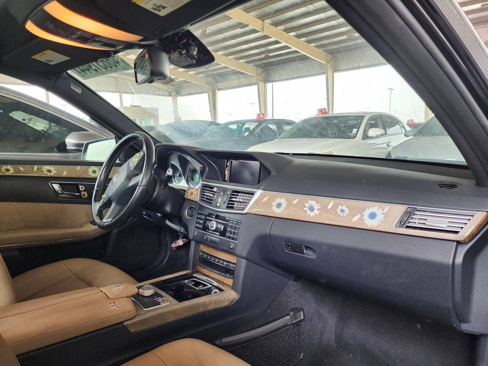 2011 MERCEDES BENZ E 350 — 185655 Miles — Lot 7BA423036 — Souq - Marhaba Auctions Used Cars - Image 5