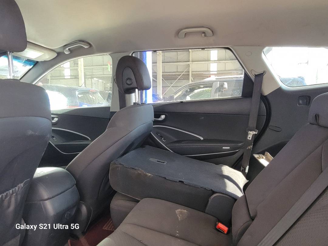 2019 HYUNDAI SANTA FE — 165235 KM — Lot KU301401 — Main - Marhaba Auctions Used Cars - Image 7