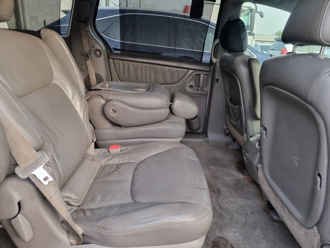 2005 TOYOTA SIENNA — 149601 Miles — Lot 124587 — Ind. 12 - Marhaba Auctions Used Cars - Image 7